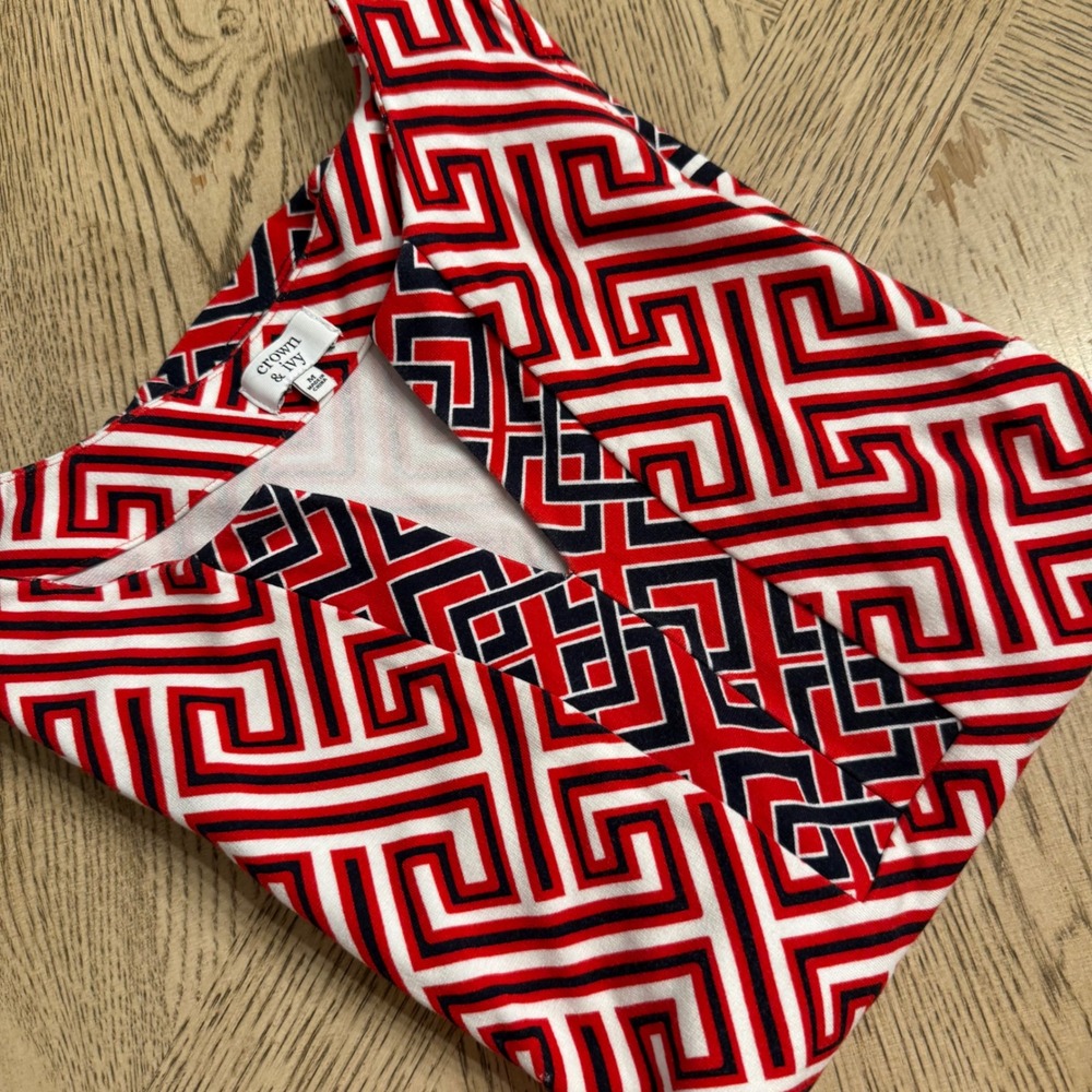 Crown & Ivy Red Navy Geometric Greek Key‎ Split Neck Sleeveless Tunic Top Medium
